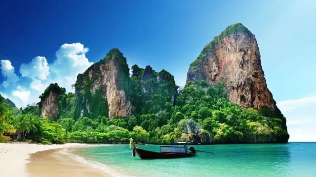 Best time to visit Andaman and Nicobar Islands in Summer (March to May).