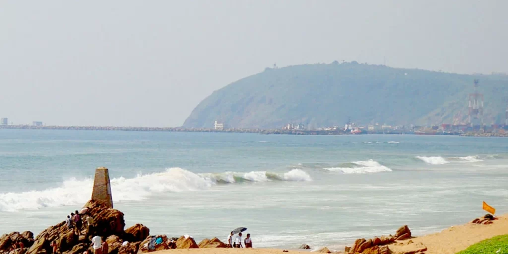 Dolphin's Nose Best Private Places for Couples in Vizag