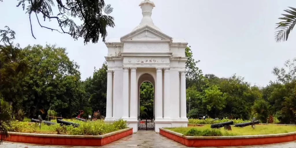 Bharathi Park Best Places To Visit In Pondicherry