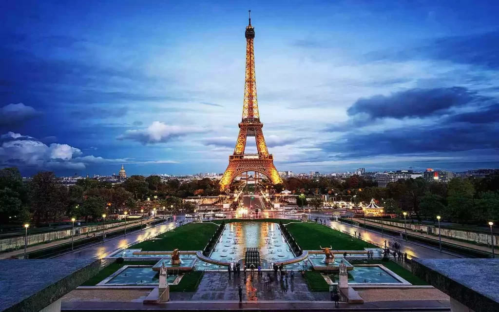 Eiffel Tower Places to Visit in Paris