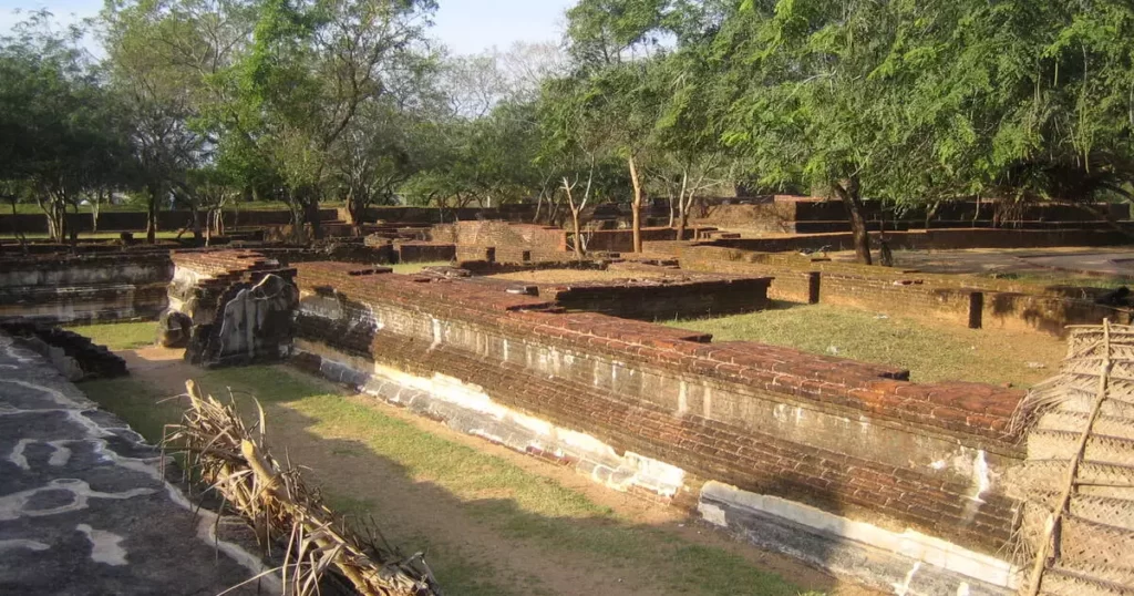 Polonnaruwa Best One Day Trip for Couples in Sri Lanka