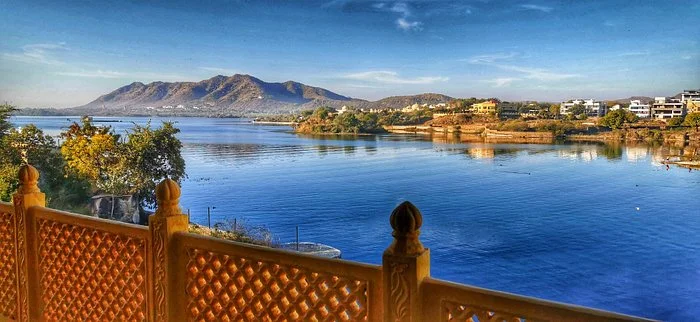 Retreat by the Lake Best Private Cabin Cafe In Udaipur