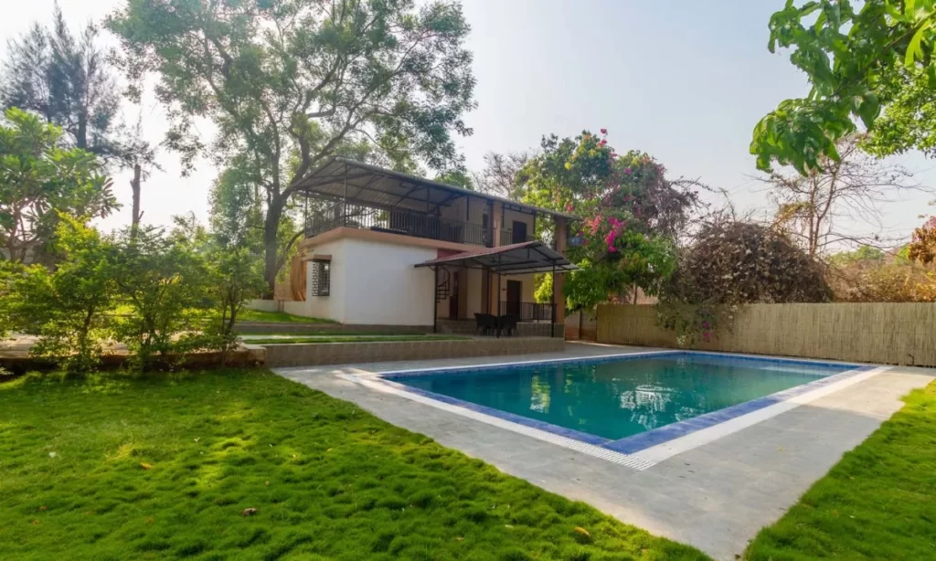 Blissful Farms Farmhouse In Warjat With Swimming Pool