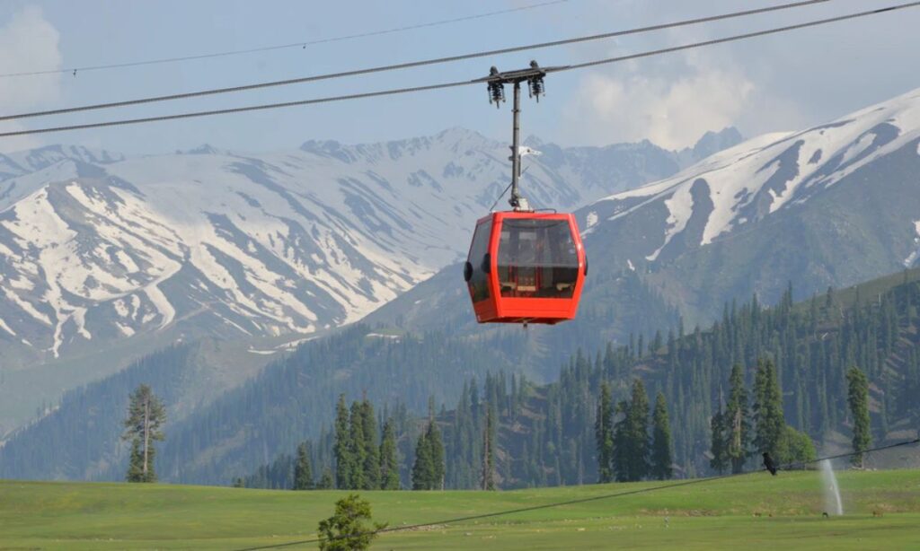 Gulmarg Tourist Places In Jammu and Kashmir