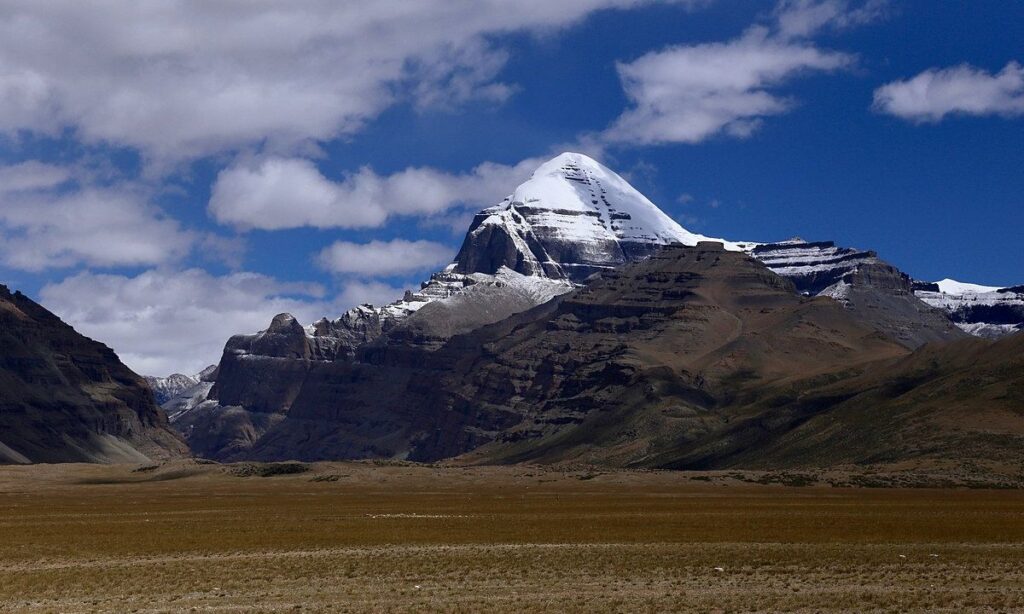 Magnetic Anomalies Of Kailash Mountain
