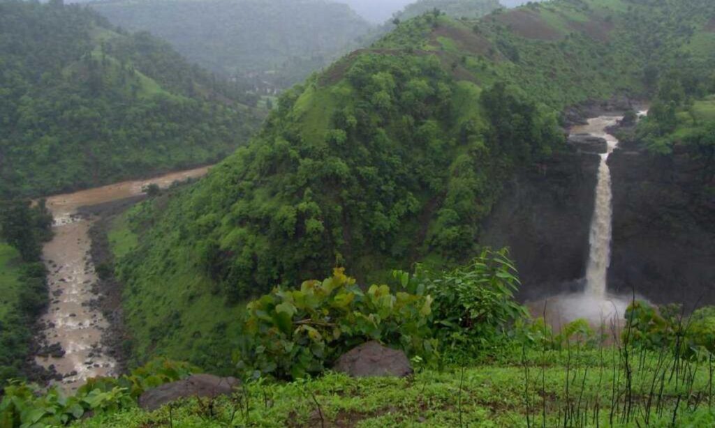 Jawhar Best Hill Station In Maharashtra In Winter