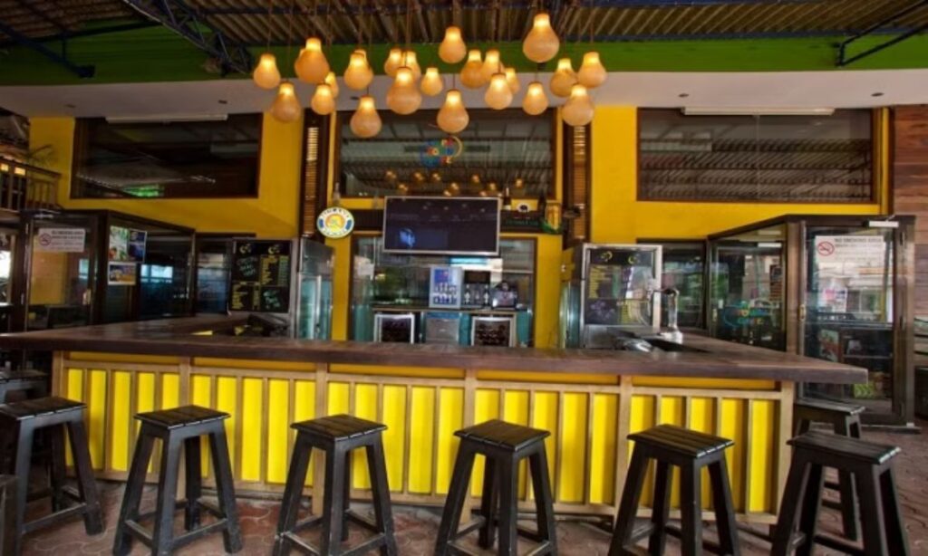 Cape Town Café Popular Pubs in Goa