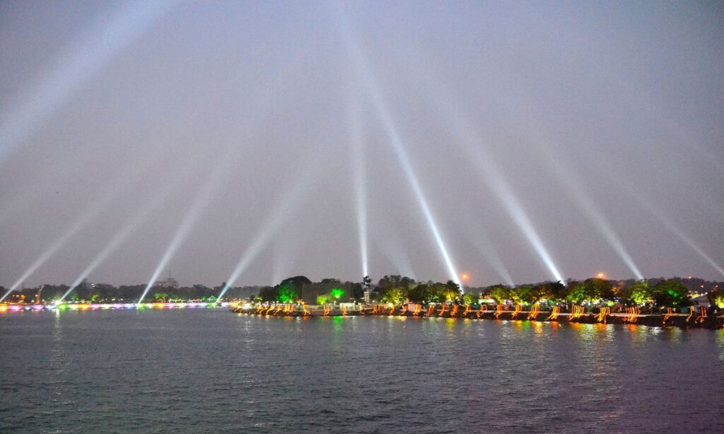 Kankaria Lake Best Places for Couple in Ahmedabad