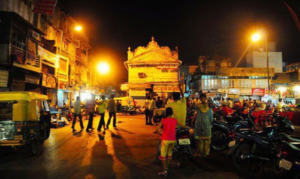Manek Chowk Best Places for Couple in Ahmedabad