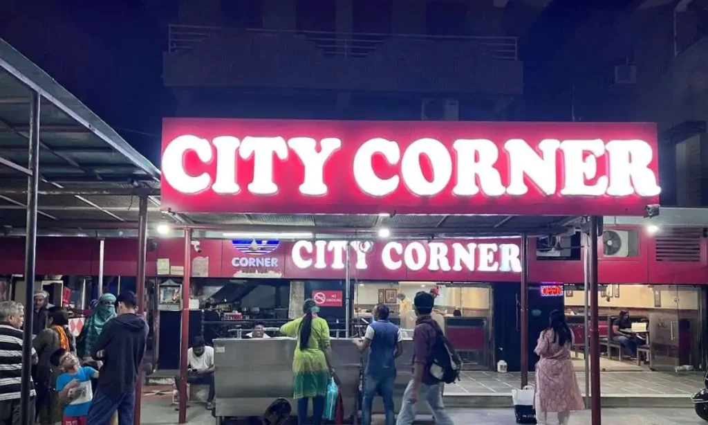 Cozy Corner Café Couple Box Cafes in Maninagar