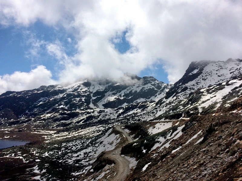 Located on the border of India and China, the Bumla Pass is a high pass with an elevation of 15,200 feet. This snow-covered place is deceptively surreal and not to be missed. Check out his four meeting points for Indochina border officers. 