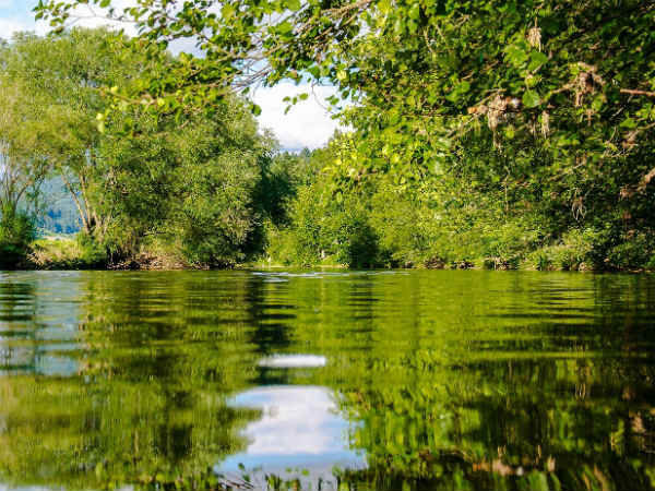 Amarpura is one of the best spots in Tripura and is considered an ideal picnic spot. People often come here on weekends and he spends the day sitting on the shores of Lake Amarsagar, a 16th-century man-made lake. 