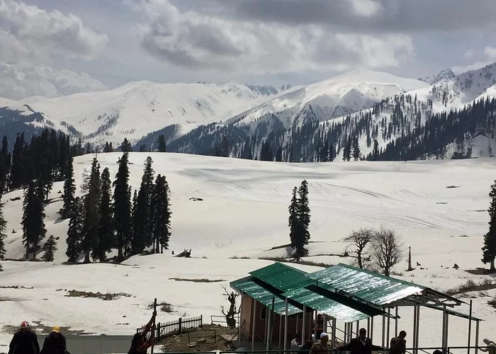 Gulmarg - Places To Visit In Jammu and Kasmir