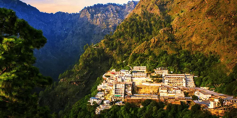 Vaishno Devi Temple - Places To Visit In Jammu and Kasmir
