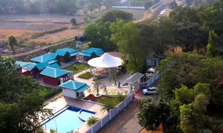 Riverside Retreat Farmhouse In Warjat With Swimming Pool