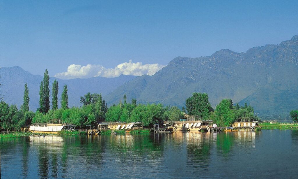 Srinagar, Jammu & Kashmir: The Floating City